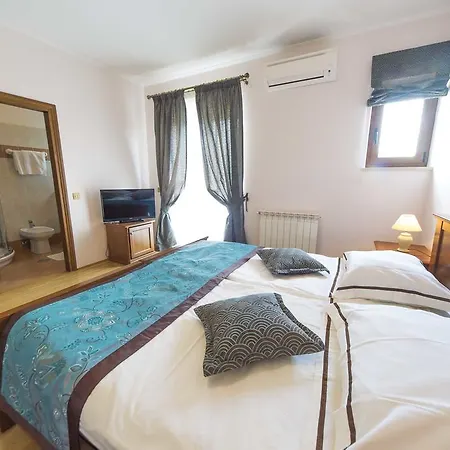 Marino Bed & Breakfast